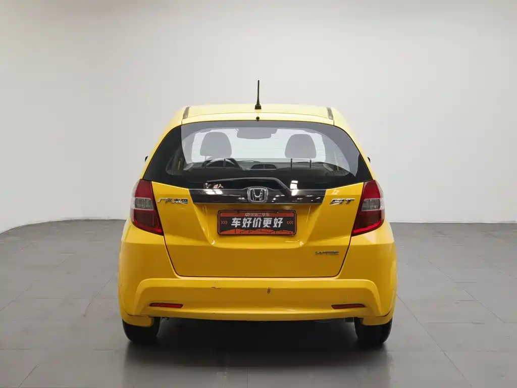 Honda Fit 2013 2011 1.5L Automatic Luxury