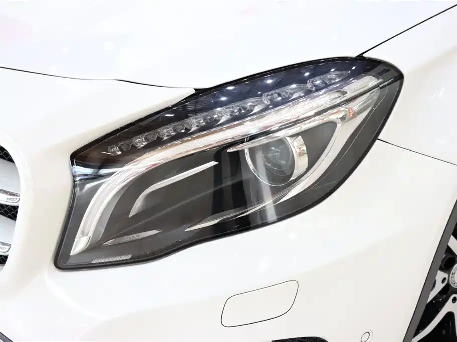 Mercedes-Benz GLA 2015 GLA 200 Fashion фото 7