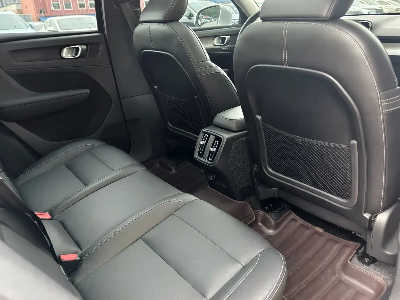 Volvo XC40 2024 2025 B4 AWD Smart Elite Luxury Edition