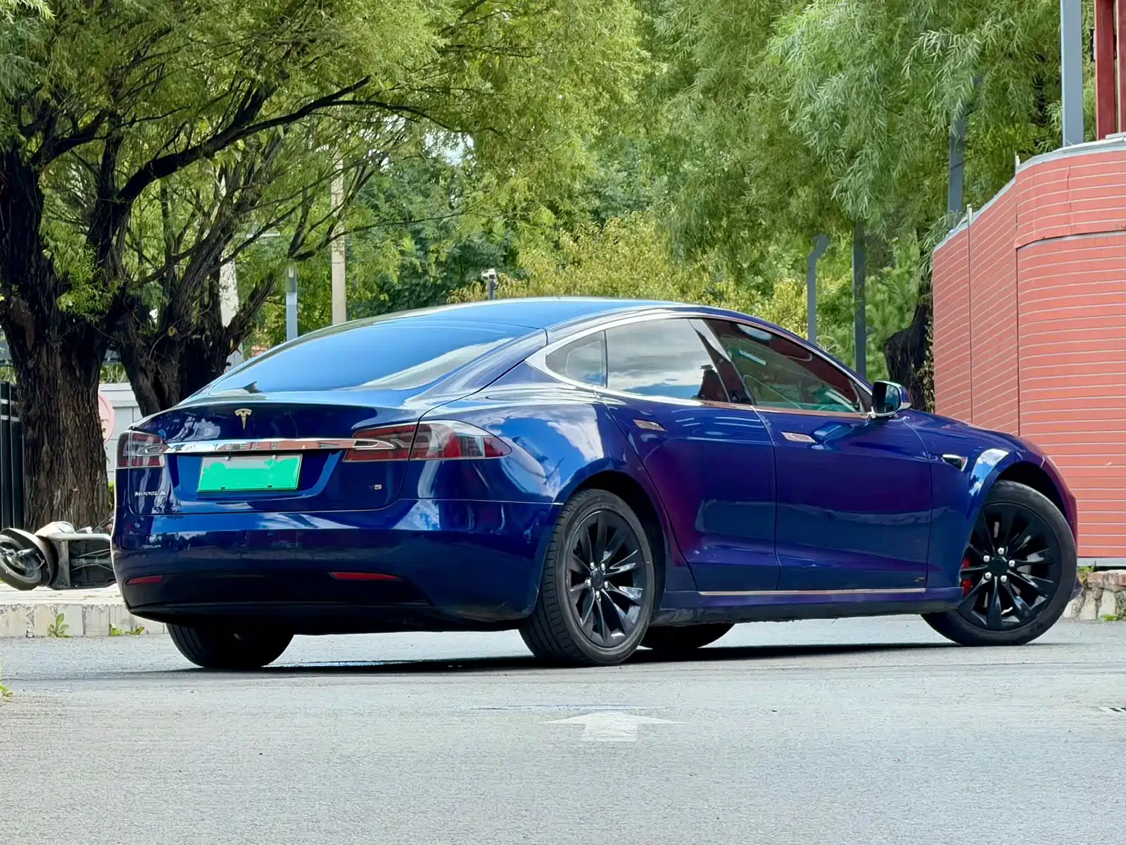 Photo 9 - Tesla Model S