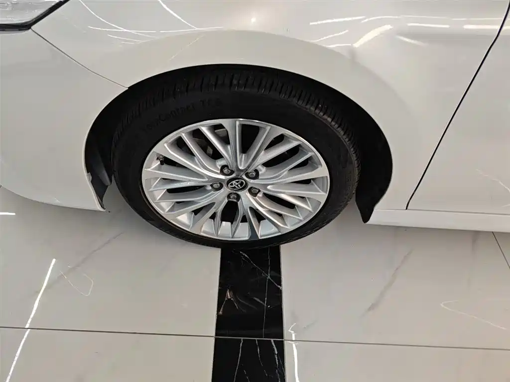 Toyota Camry 2018 2.5G Luxury Edition фото 23