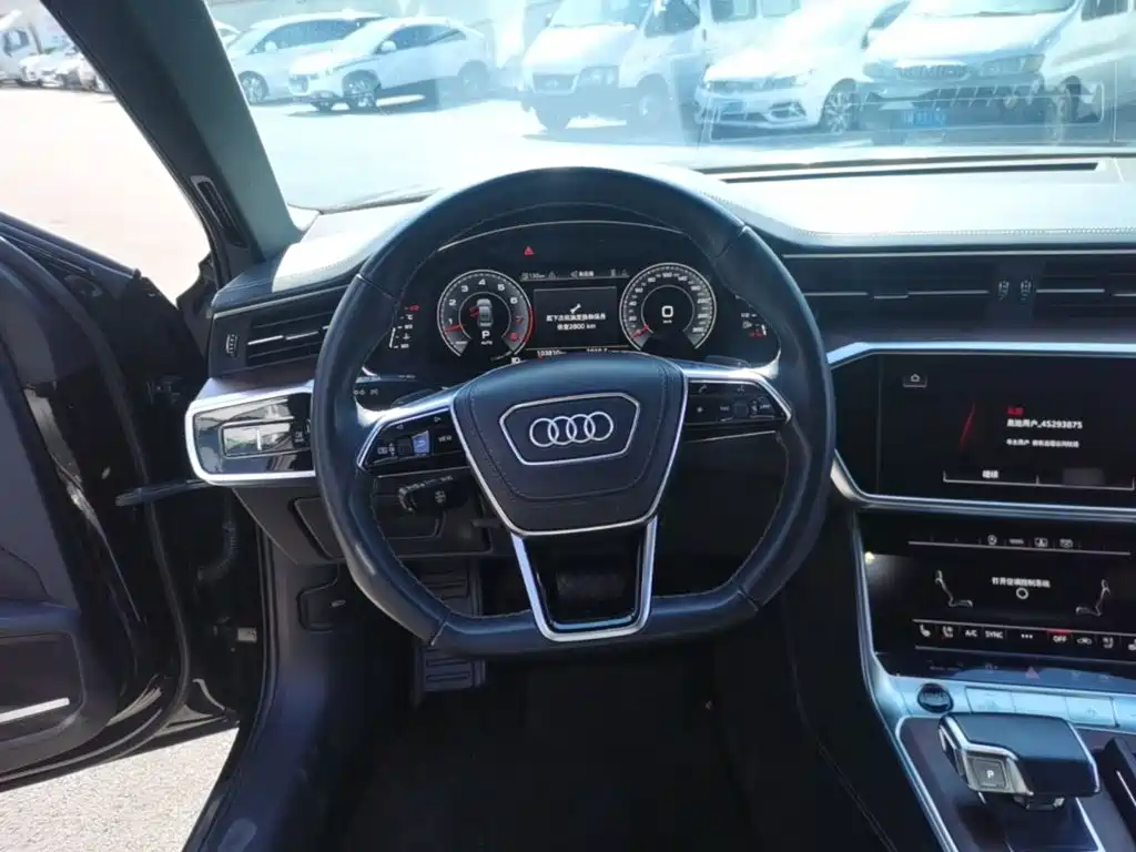 Photo 11 - Audi A6L