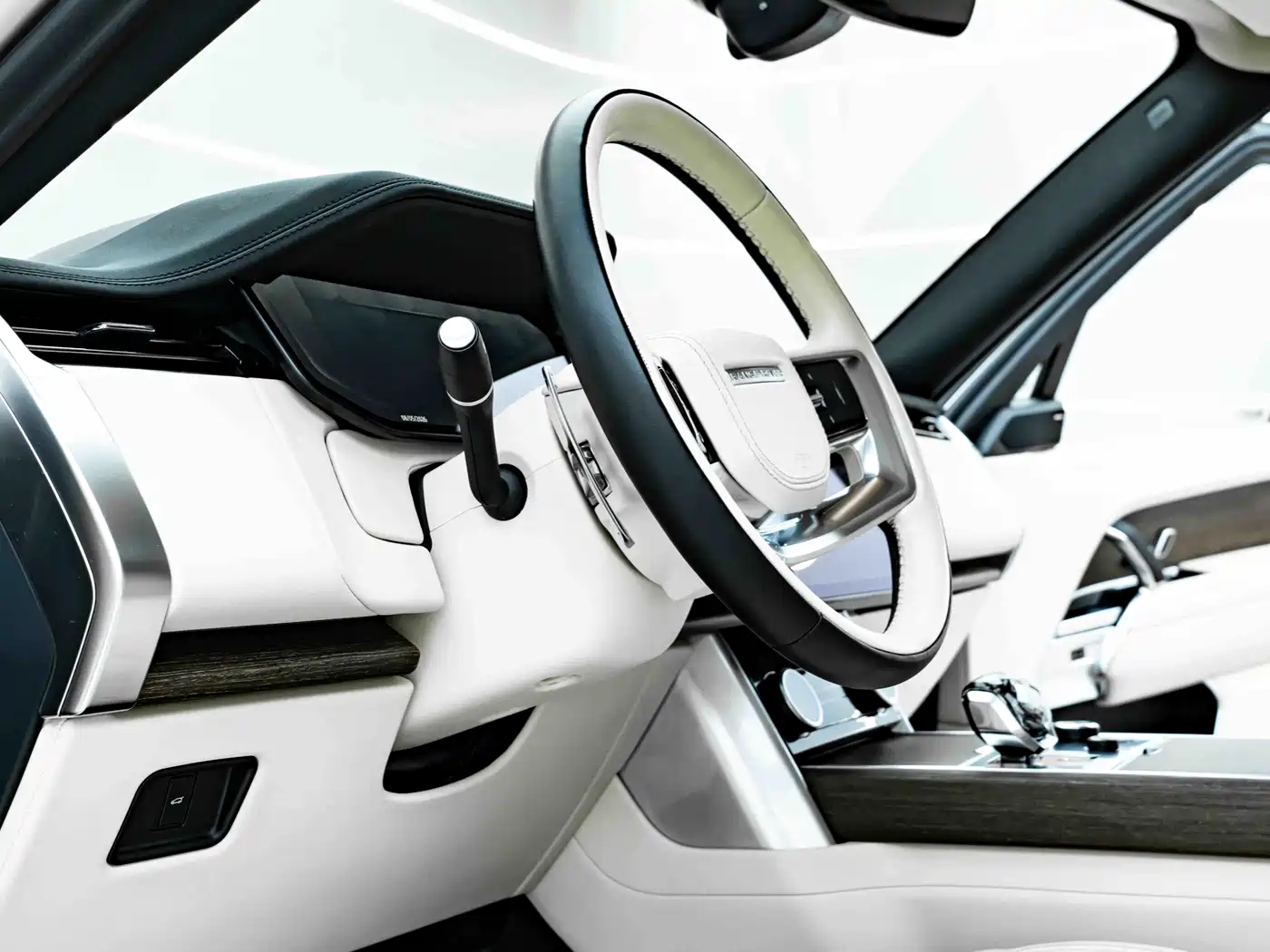 Photo 11 - Land Rover Range Rover