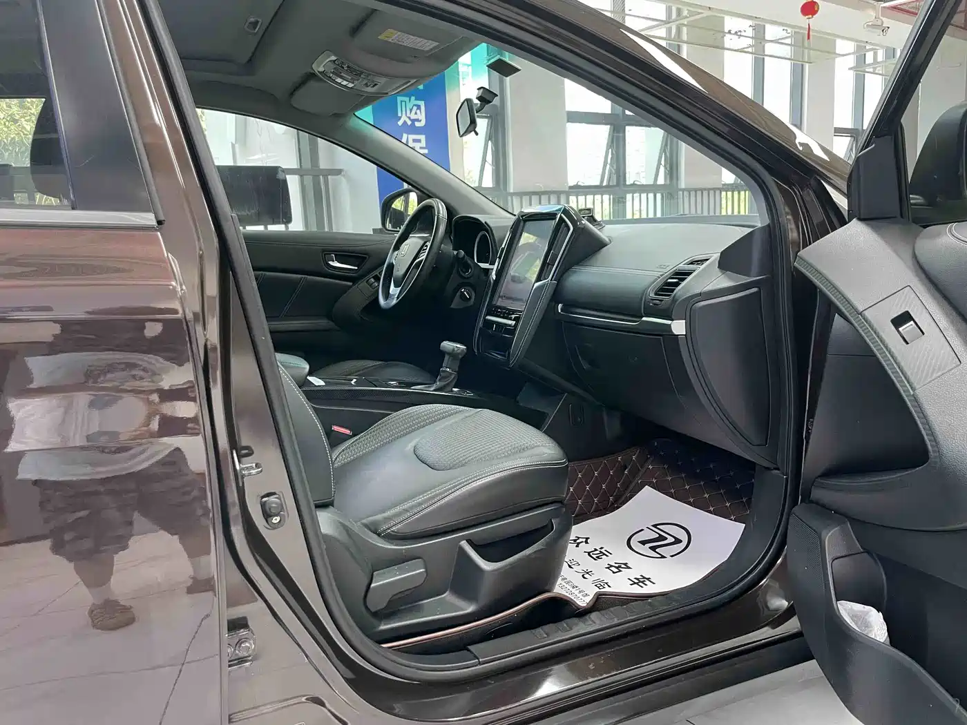Luxgen U6 SUV 2017 2017 Facelift 1.6T Trend
