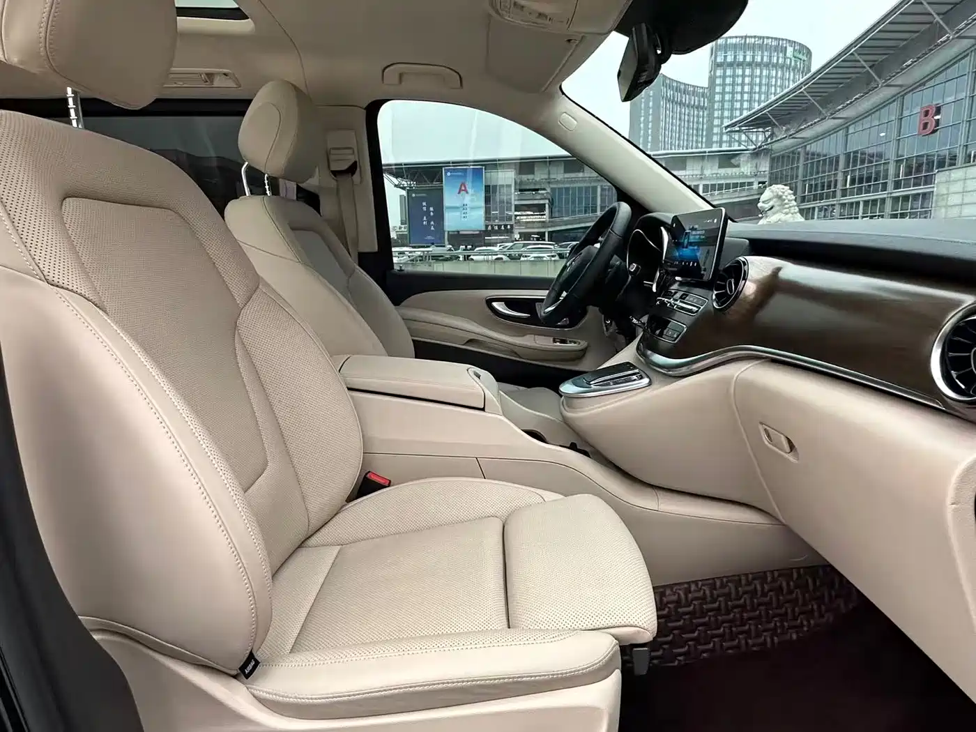 MERCEDES-BENZ V CLASS