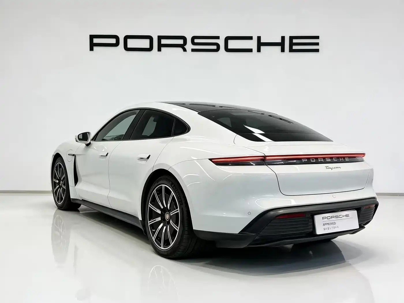 Porsche Taycan 2021 2020 Taycan