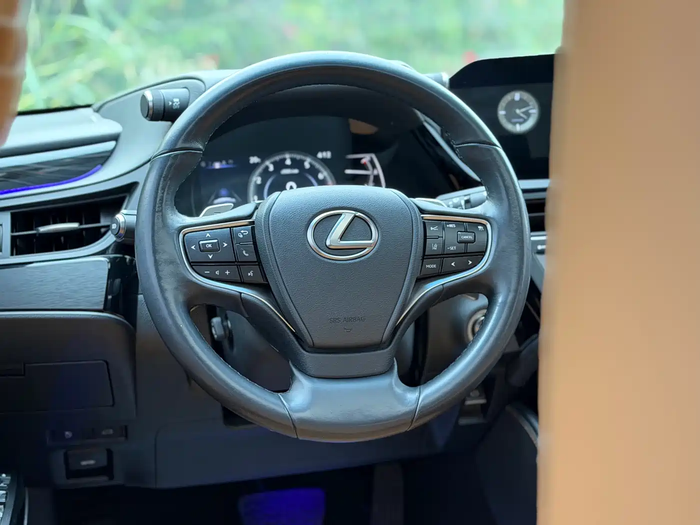 Lexus ES 2021 200 Excellence Edition фото 27