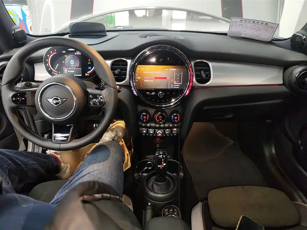 MINI JCW