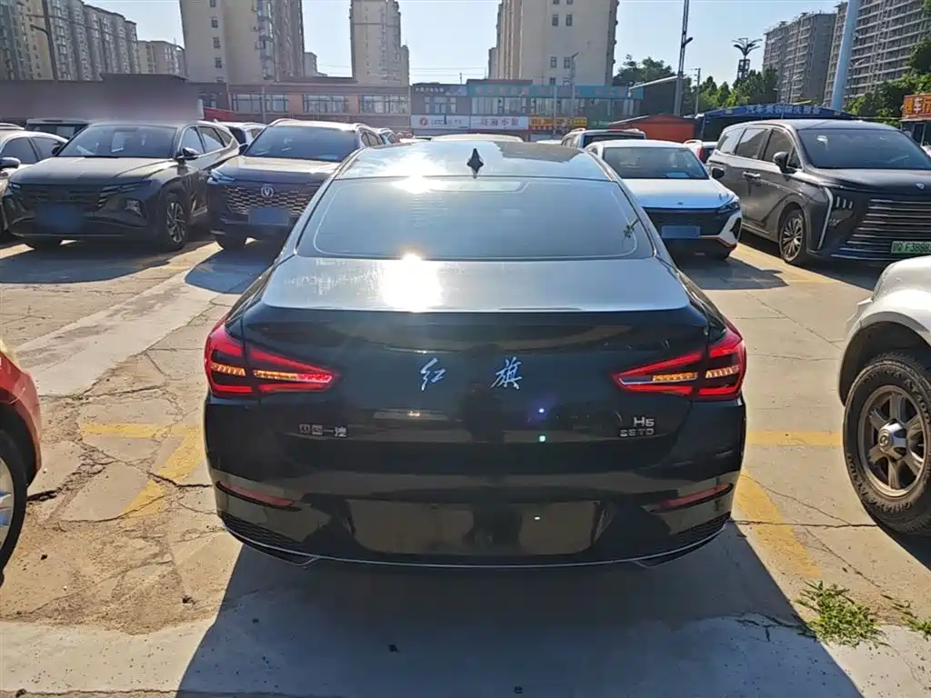 Hongqi H5 2022 Classic Facelift 1.8T Automatic Smart Connect Flag Rhythm Edition фото 6