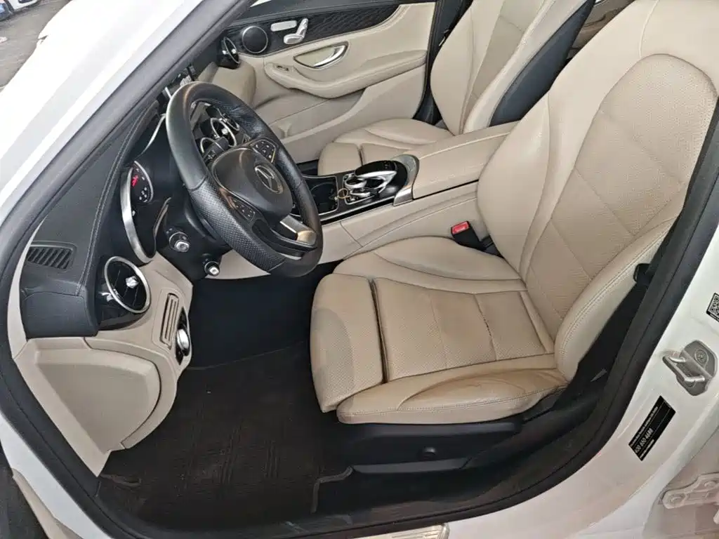 Фото 15 - Mercedes-Benz C-Class