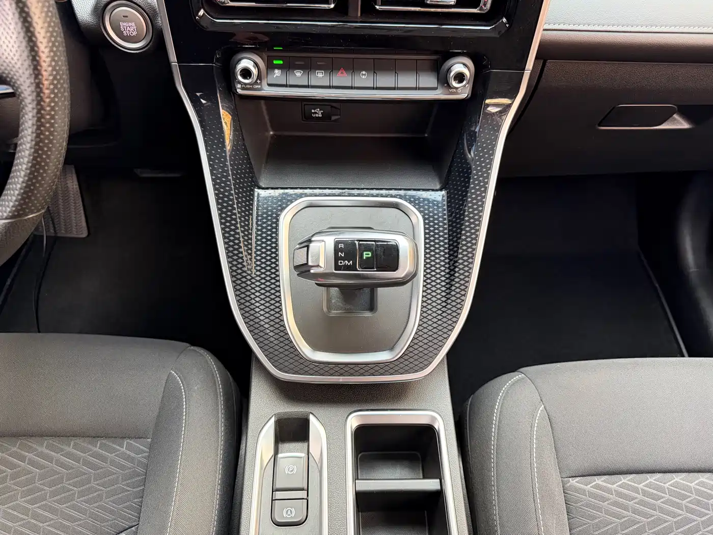 Haval M6 2023 PLUS 1.5T DCT Elite Smart Connect фото 17