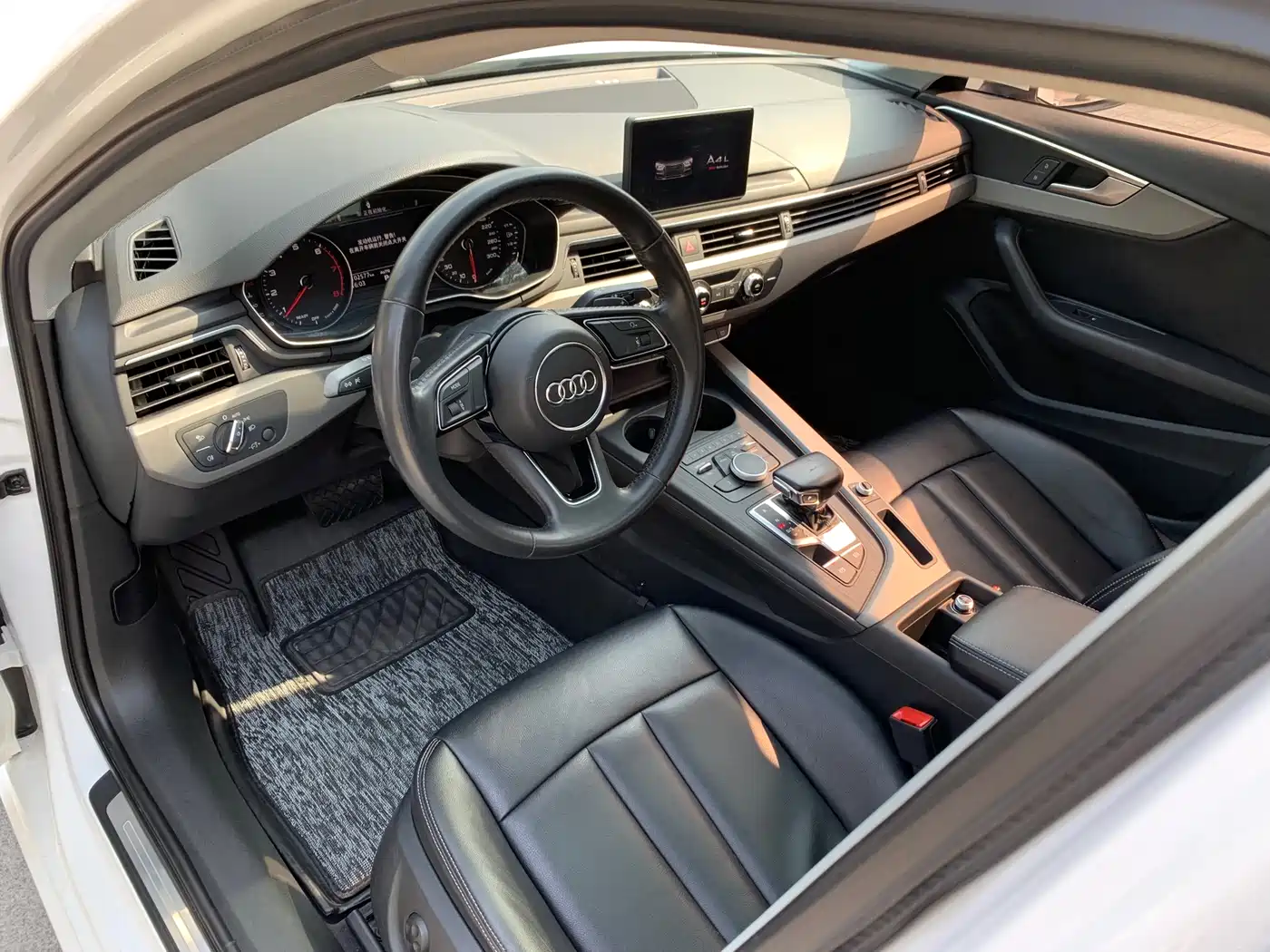 Audi A4L 2018 30th Anniversary 40 TFSI Progressive фото 3