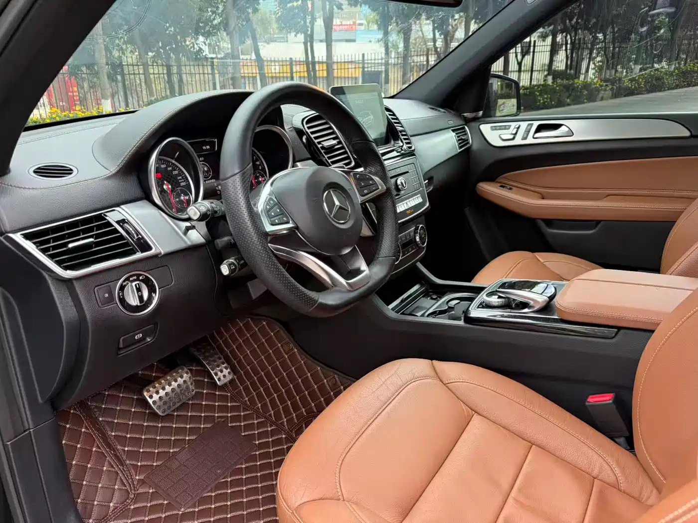 Mercedes-Benz GLE 2017 GLE 450 AMG 4MATIC фото 31