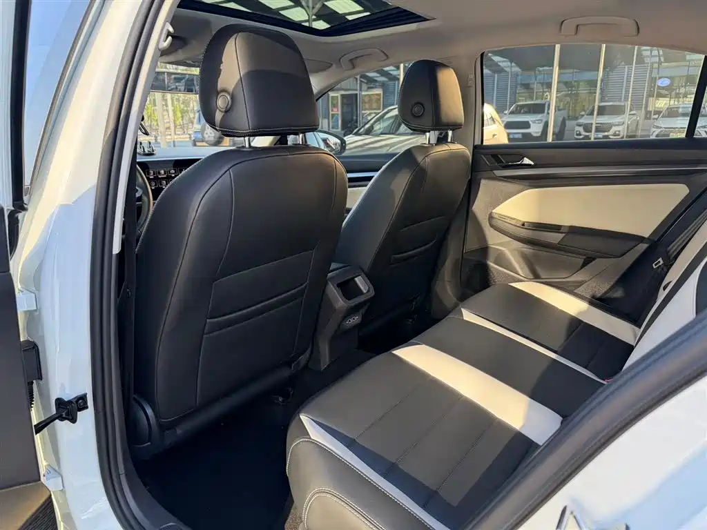 Volkswagen Bora 2023 200TSI DSG Comfort Edition фото 5