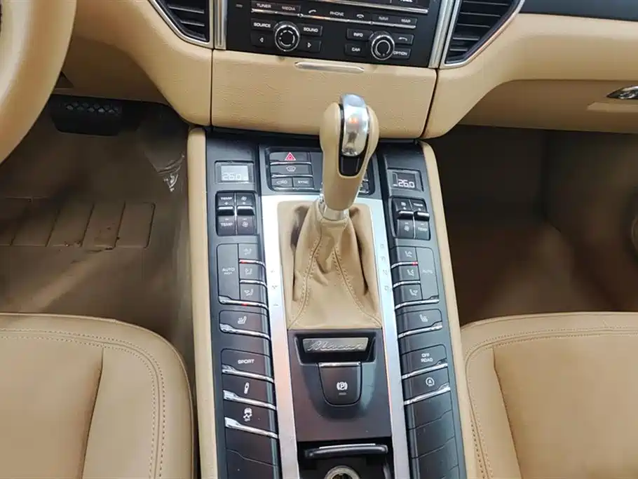 Porsche Macan 2014 Macan 2.0T фото 16