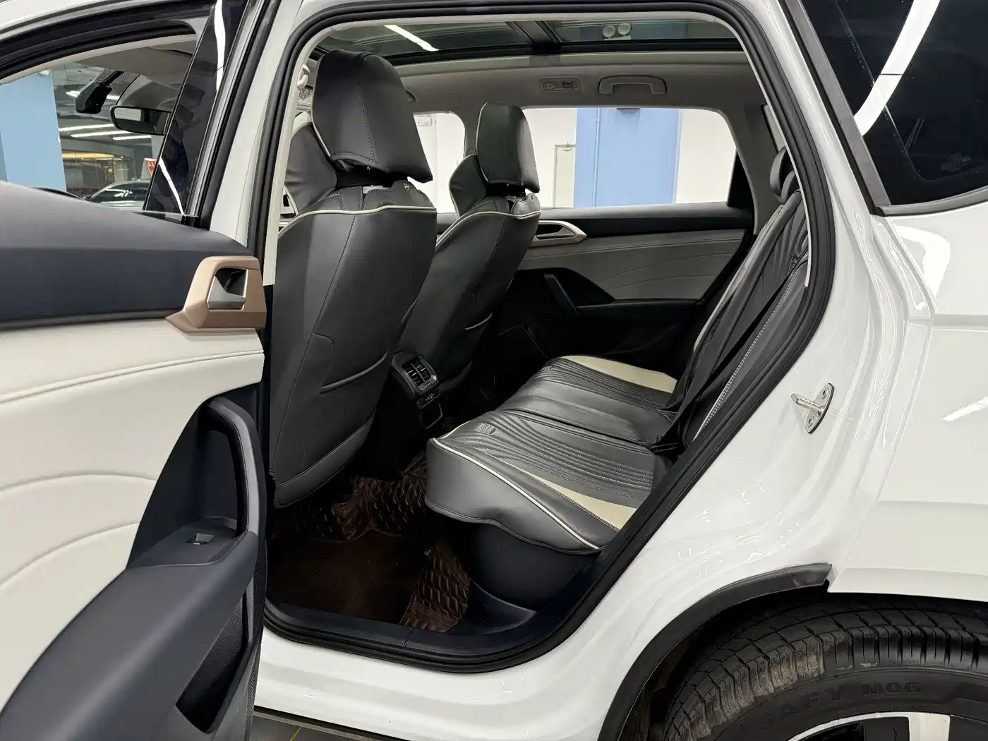 Volkswagen Tharu 2024 300TSI 2WD Bright Moon Edition фото 19