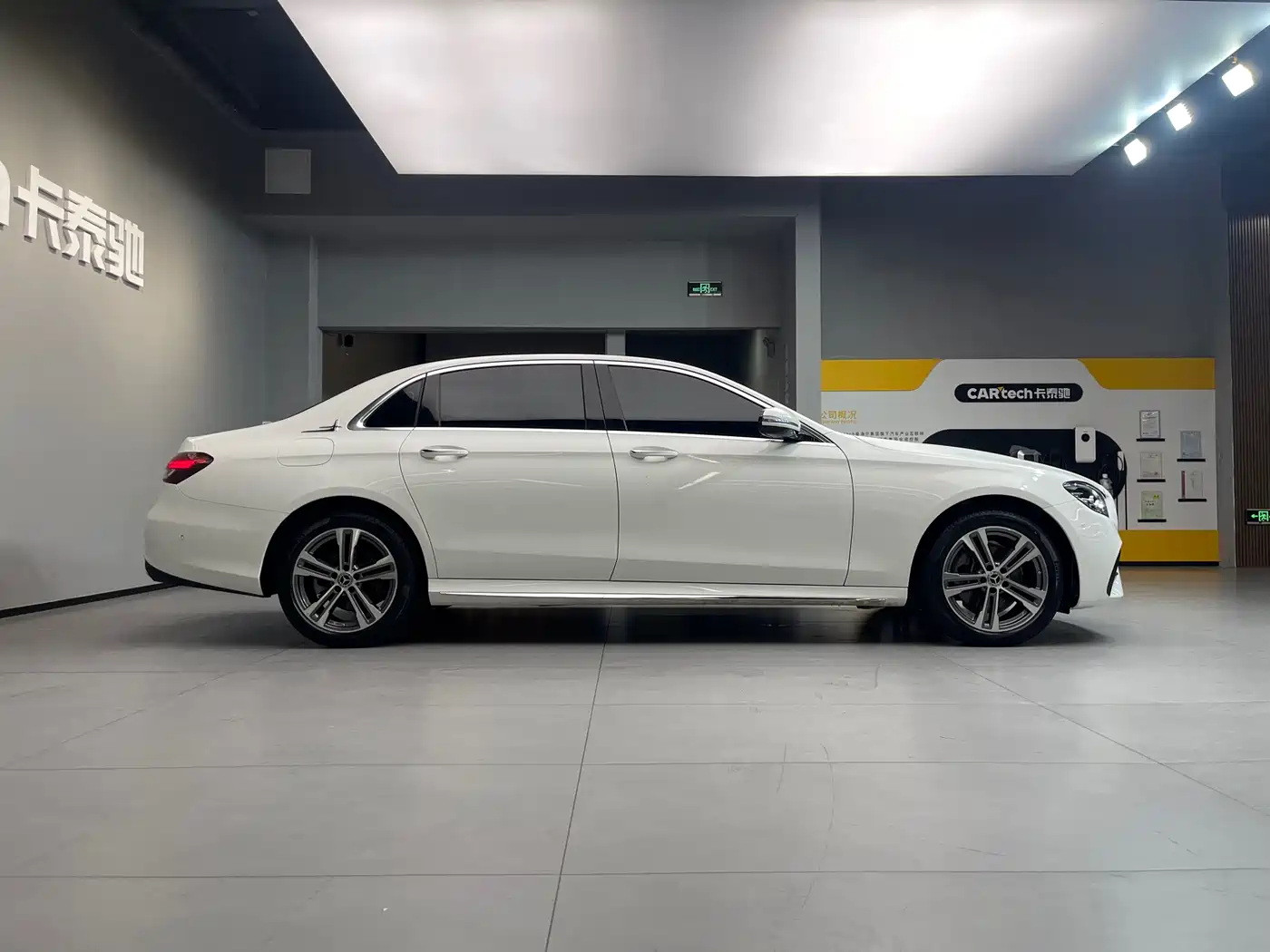 Mercedes-Benz E-Class 2022 E 260 L Sport фото 7