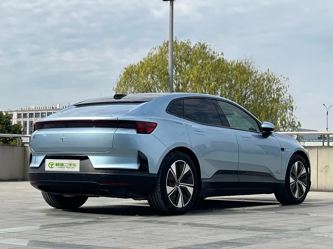POLESTAR 4