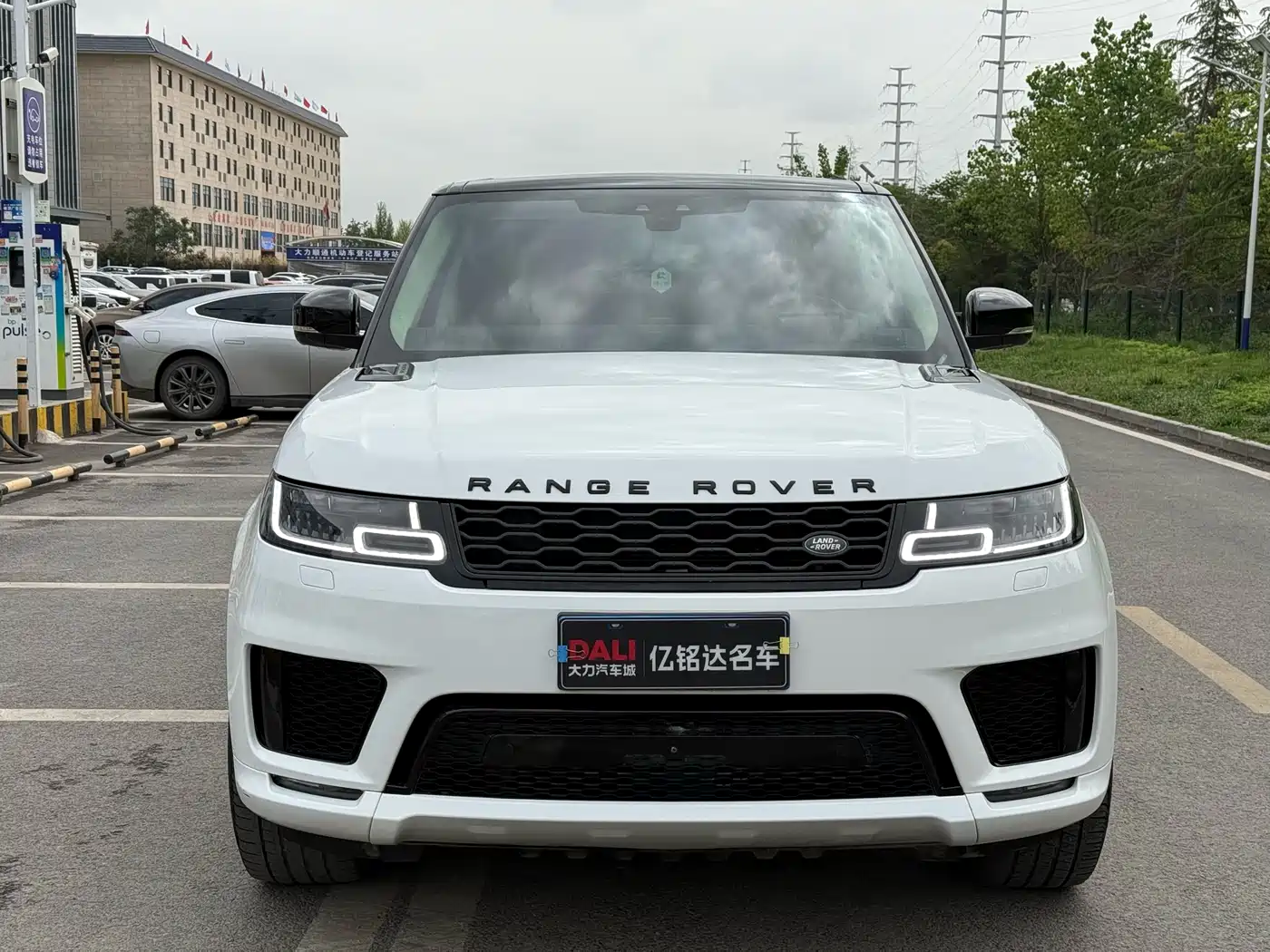 Land Rover Range Rover Sport 2018 3.0 SC V6 Fashion Genesis DYNAMIC фото 2