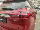 Фото 8 - Geely Atlas