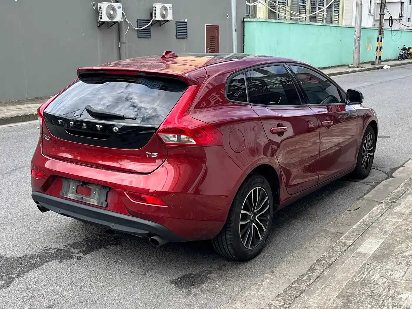 Volvo V40 2017 2017 T3 R-Design