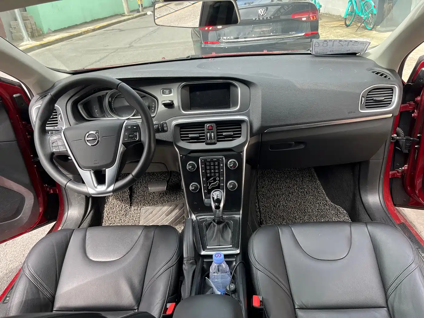 Volvo V40 2017 2017 T3 R-Design