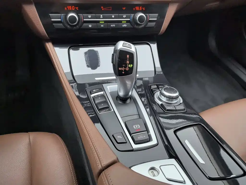 Фото 13 - BMW 5 Series (Import)