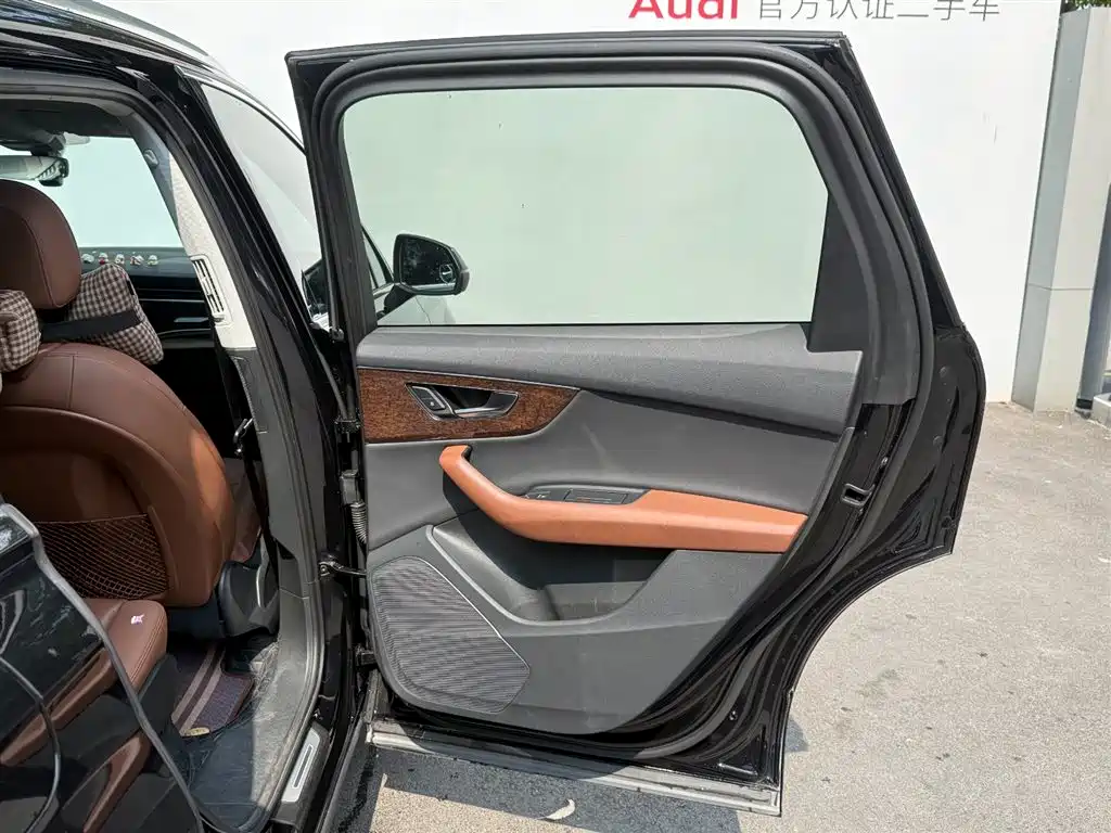 Audi Q7 2020 55 TFSI quattro S line Sport фото 15