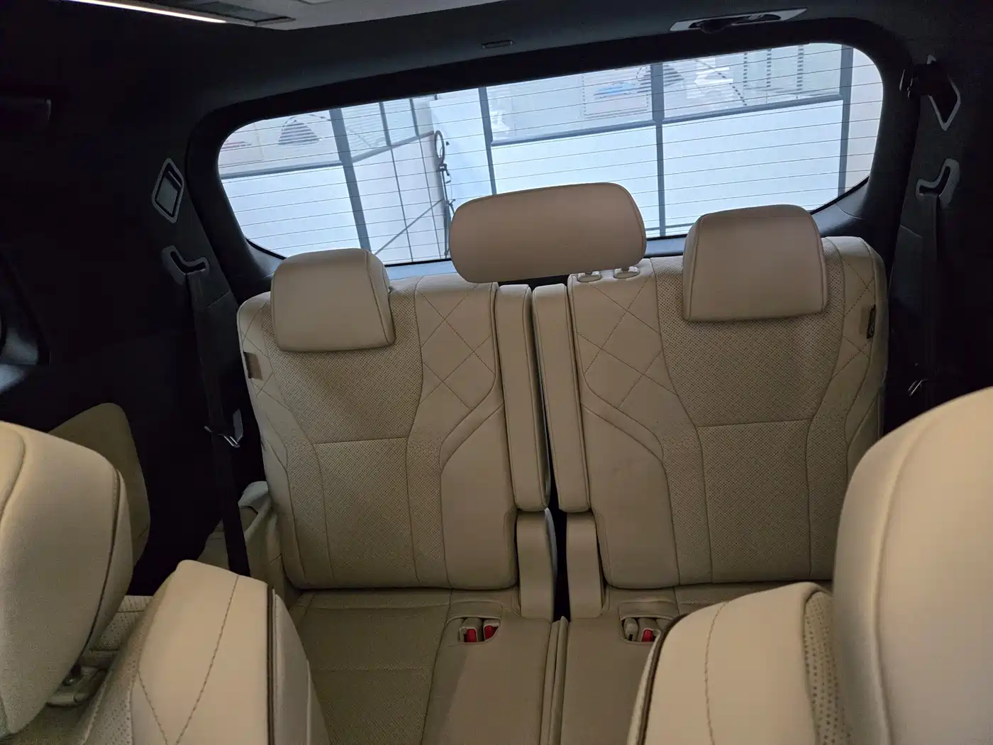 Toyota Vellfire 2024 Crown Hybrid 2.5L Executive Premium Edition фото 18