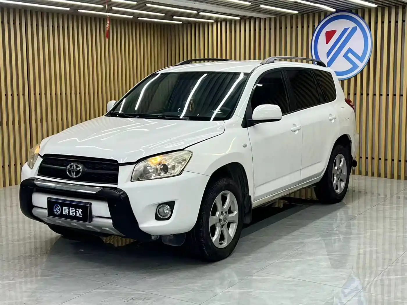Toyota RAV4 Rongfang 2011 2.0L Automatic Classic Edition
