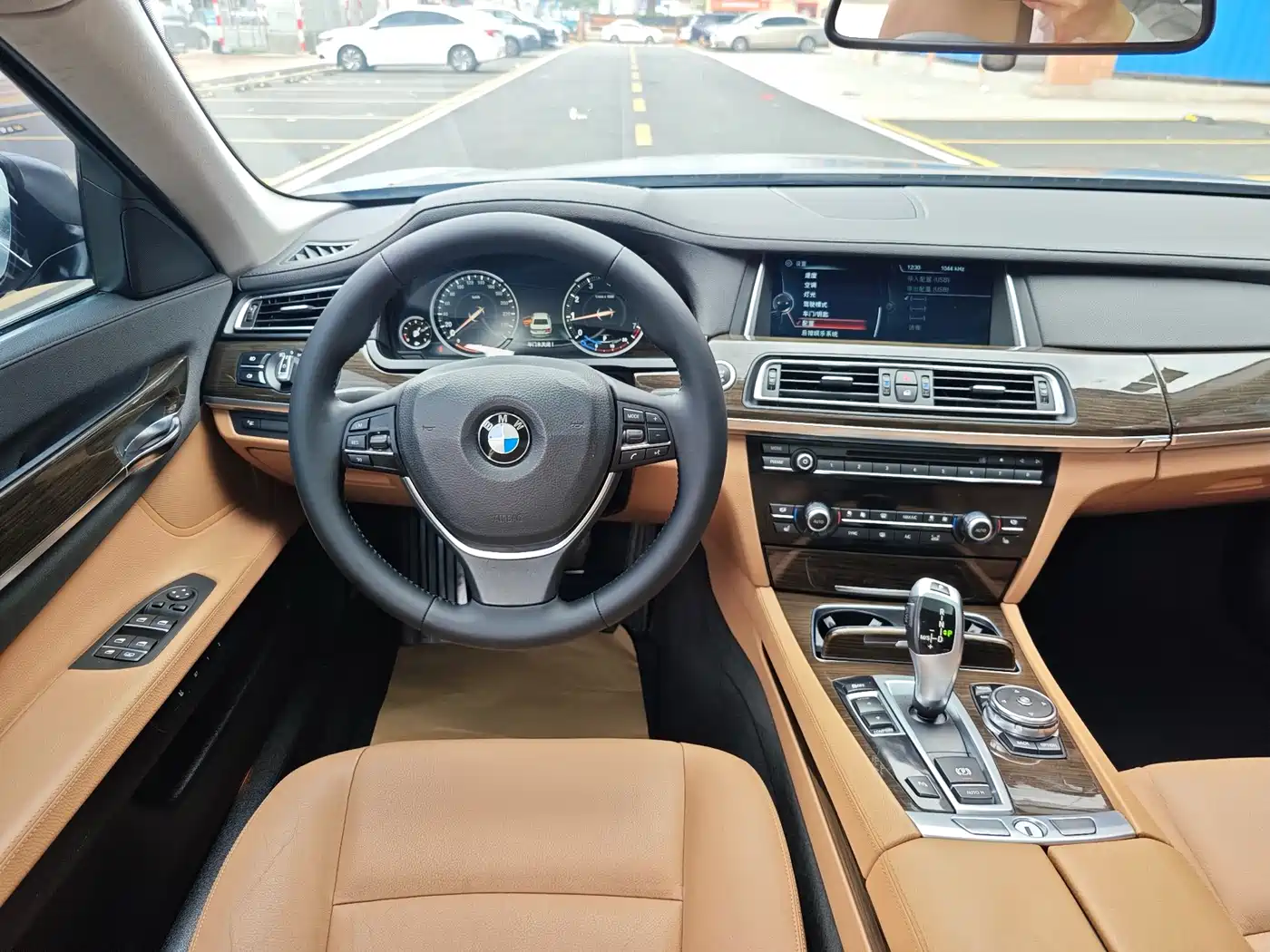 BMW 7 Series 2014 730Li Premium фото 14