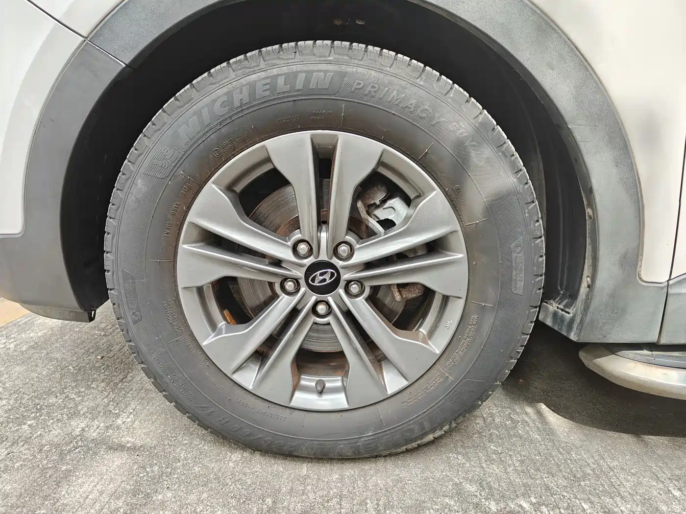 Hyundai Santa Fe 2015 2.4L Automatic 2WD Smart 5-seater фото 29