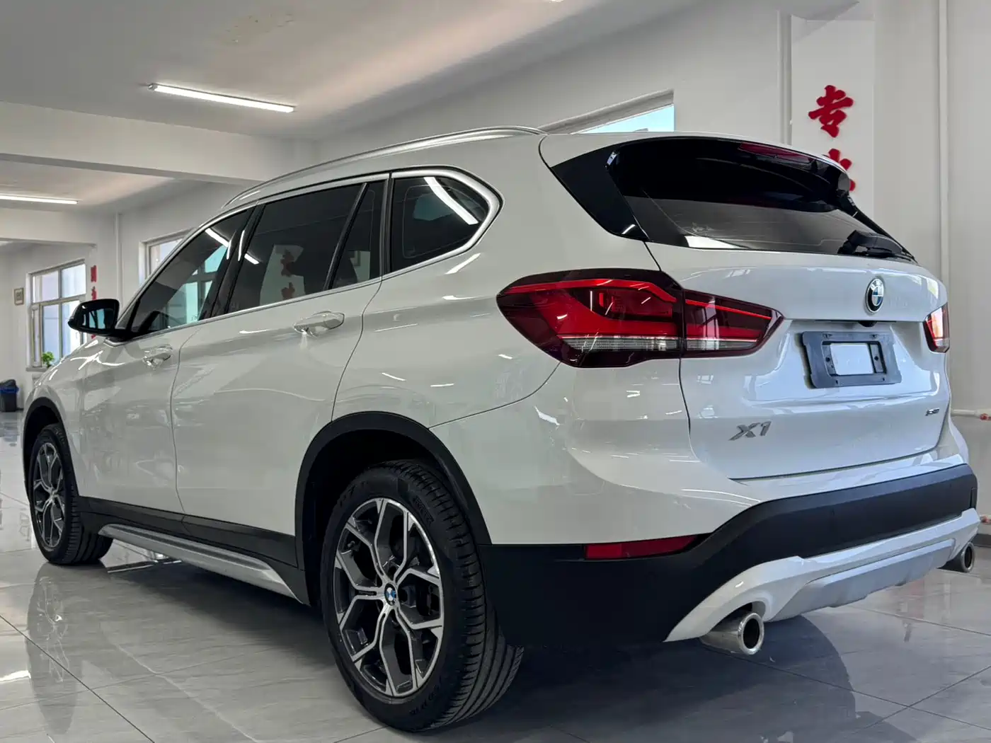 BMW X1 2022 sDrive20Li Fashion фото 12