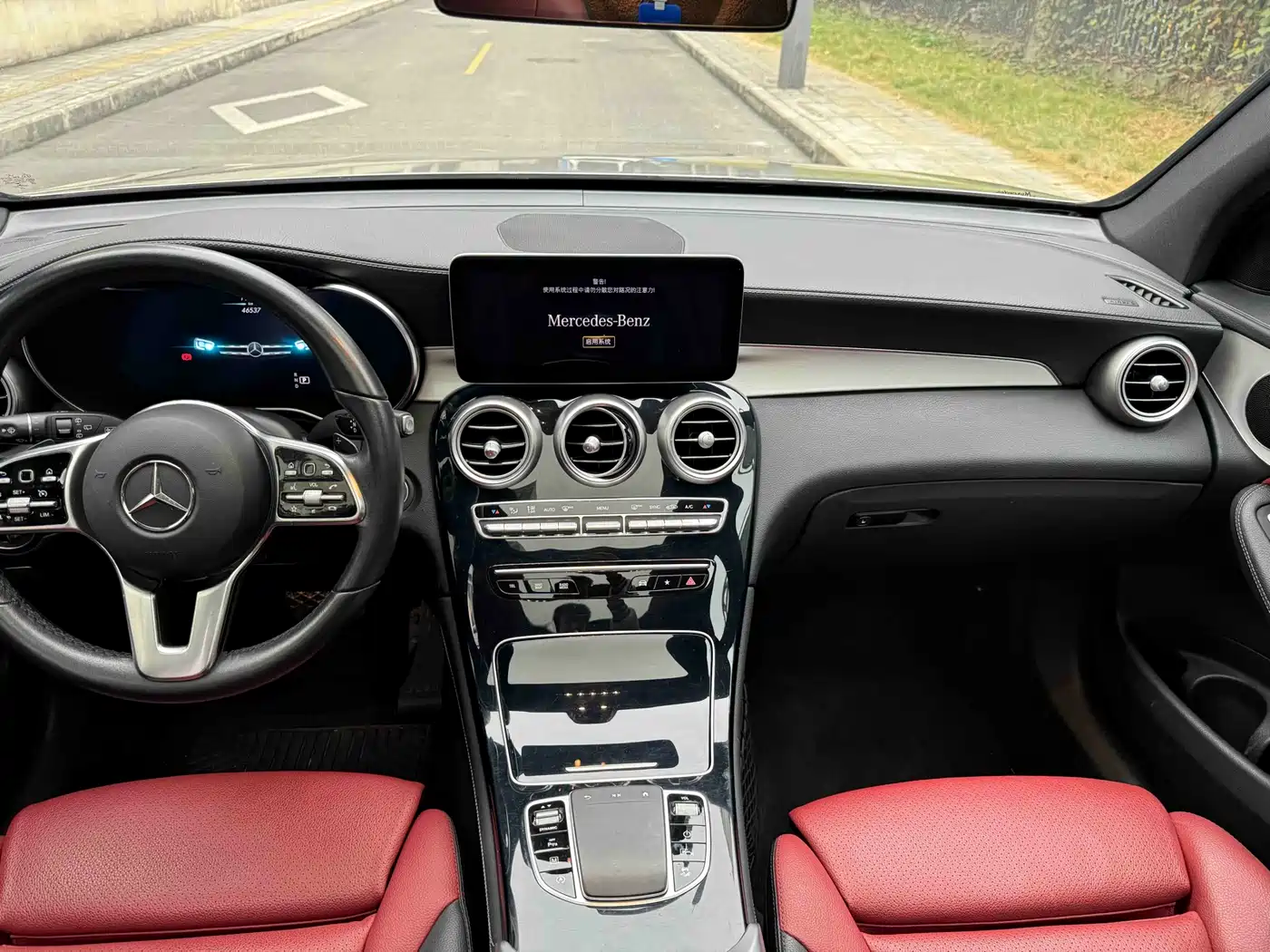 Mercedes-Benz GLC 2020 GLC 260 L 4MATIC Luxury фото 12