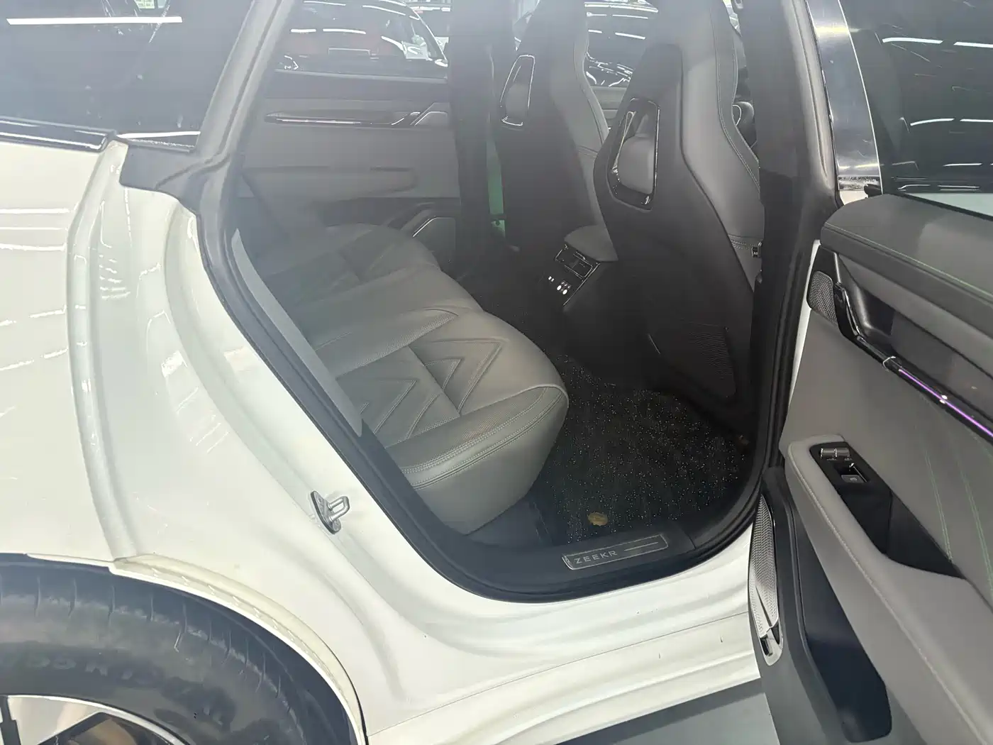 ZEEKR EXTREME KRYPTON 001