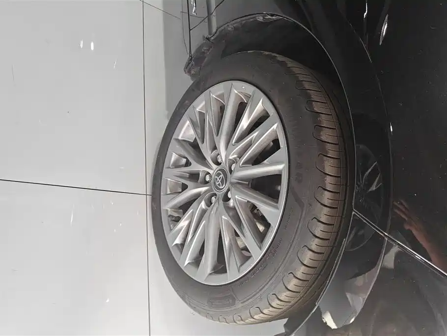 Toyota Avalon 2024 Hybrid 2.0L Luxury Edition фото 6
