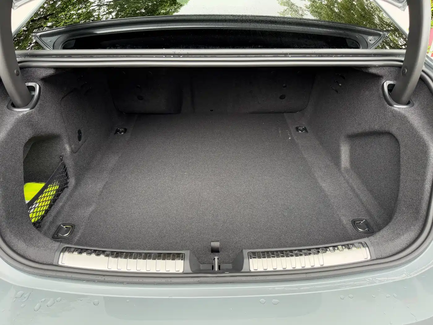 Фото 11 - Audi A6L