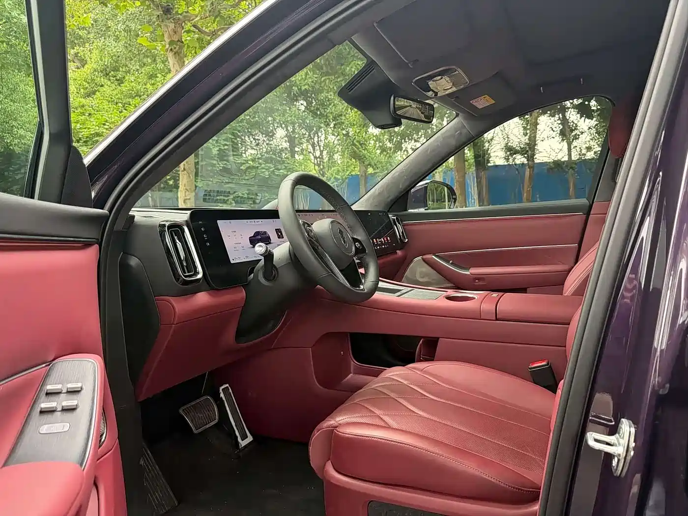 AITO Wenjie AITO M8 2025 Model Extended Range Max+ Edition 53.4kWh 6-Seater фото 4