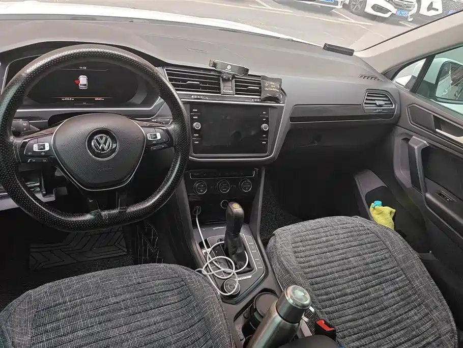 Volkswagen Tiguan 2019 330TSI 4WD Smart Edition фото 12