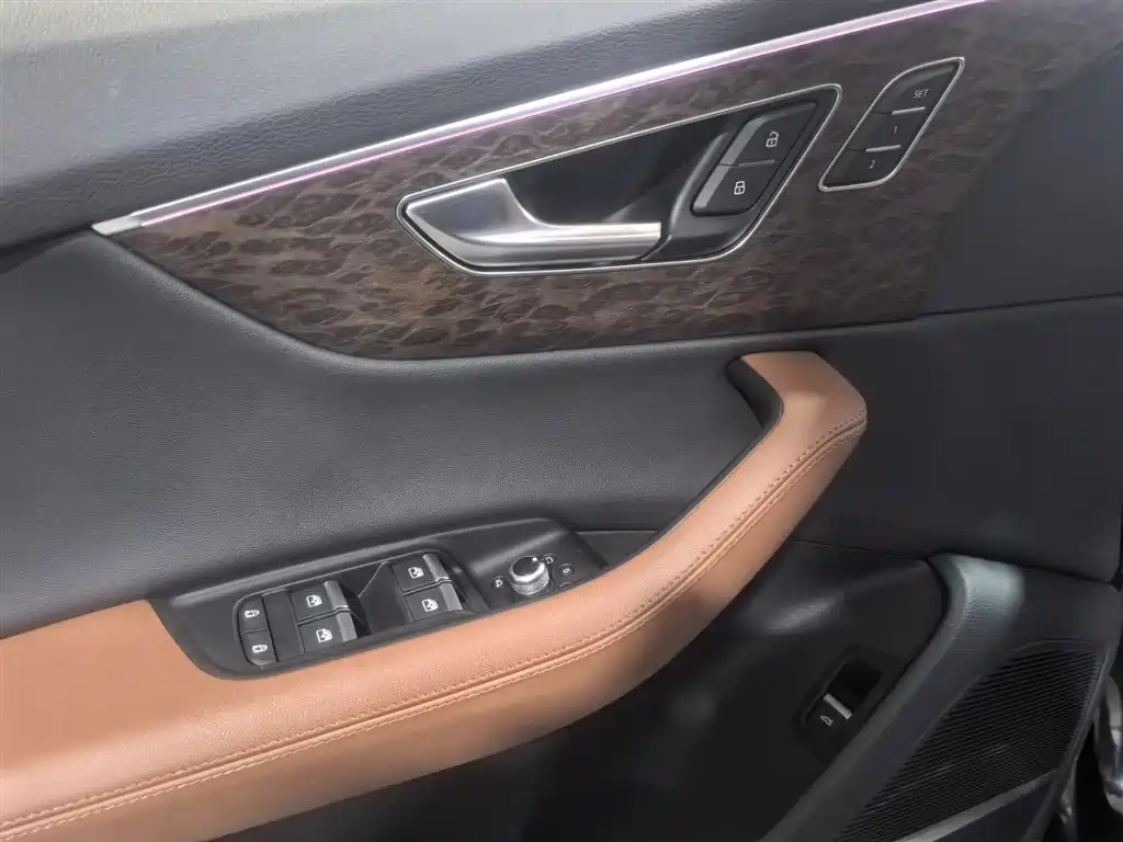 Audi Q7 2023 55 TFSI quattro S line Sport фото 11