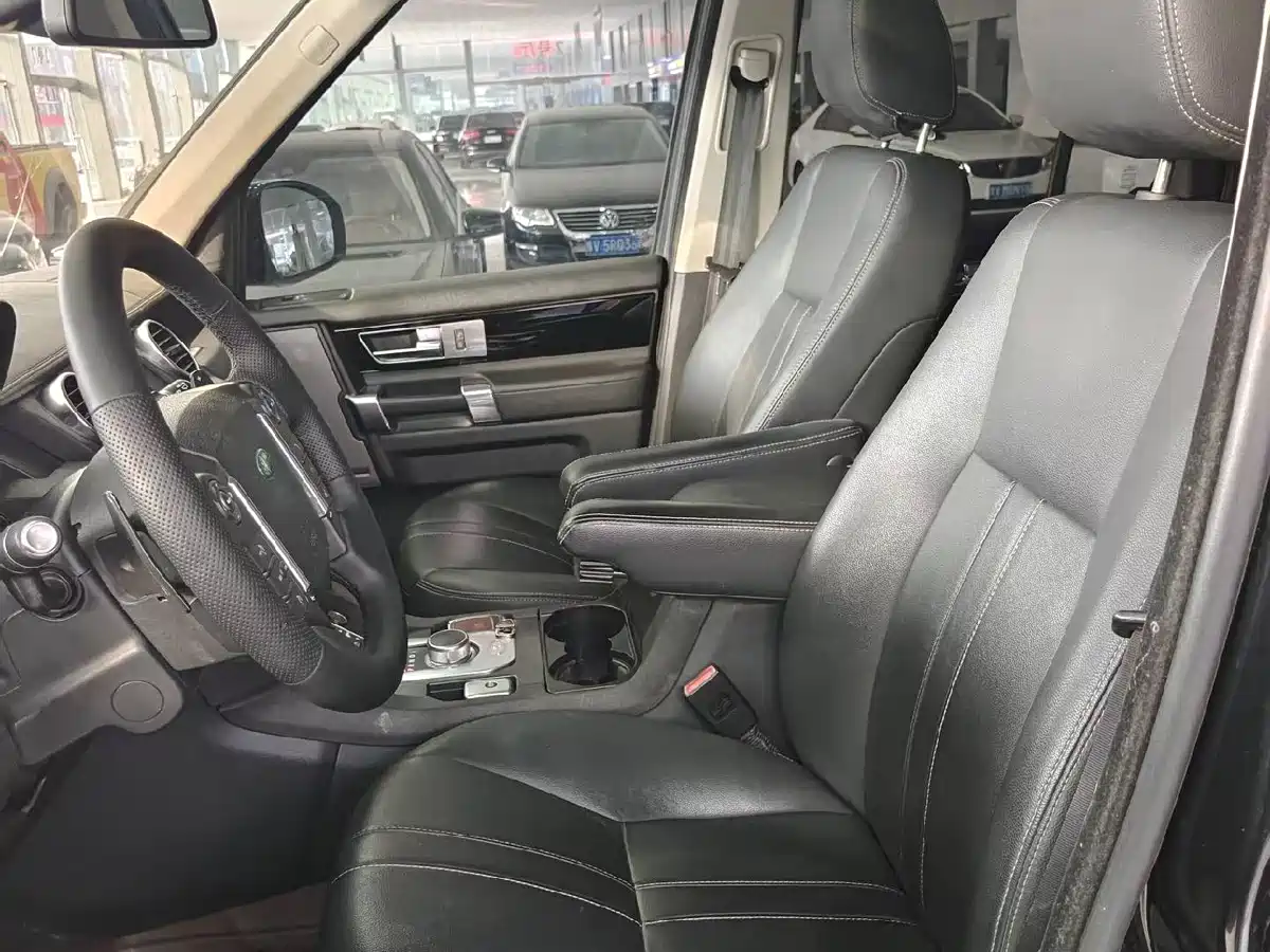 Land Rover Discovery 2013 3.0 SDV6 HSE Diesel фото 5