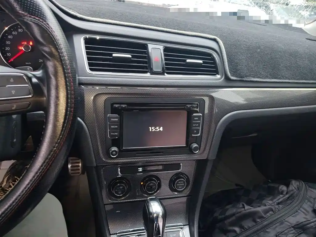 Volkswagen Gran Lavida 2014 1.6L Auto фото 6