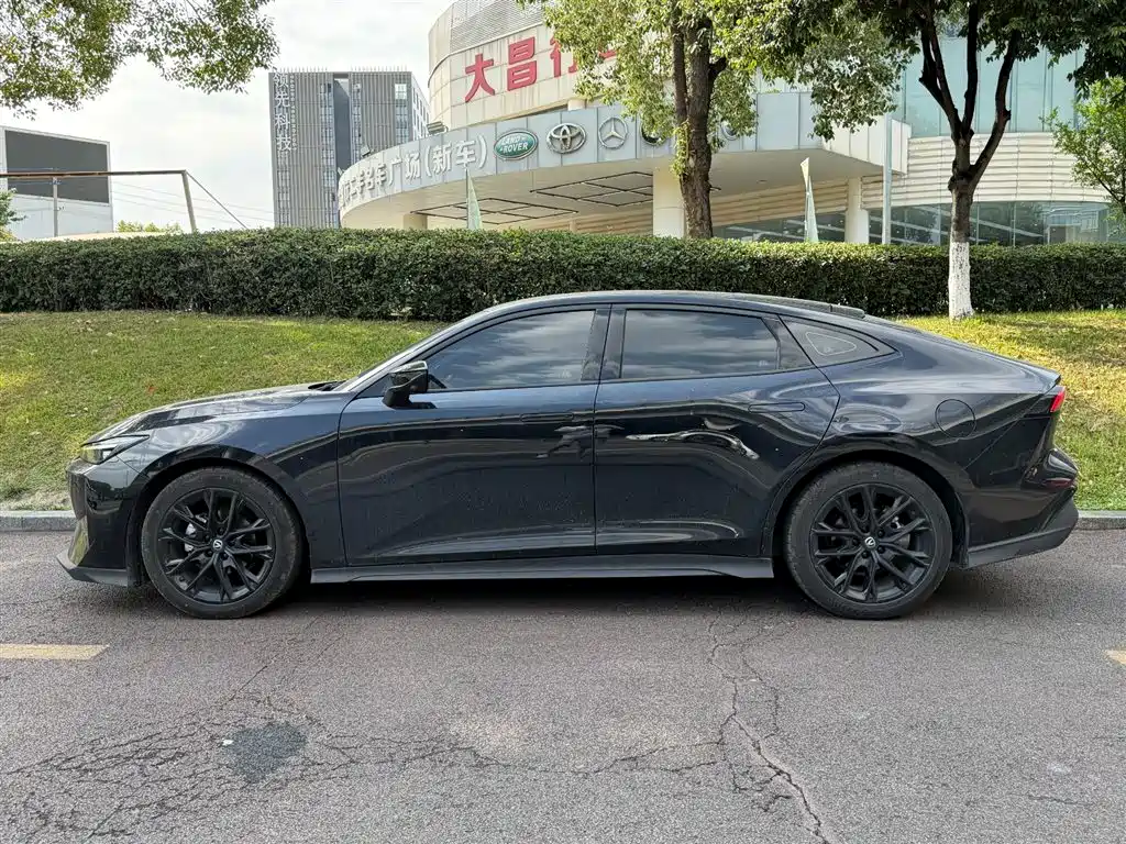 CHANGAN UNI-V