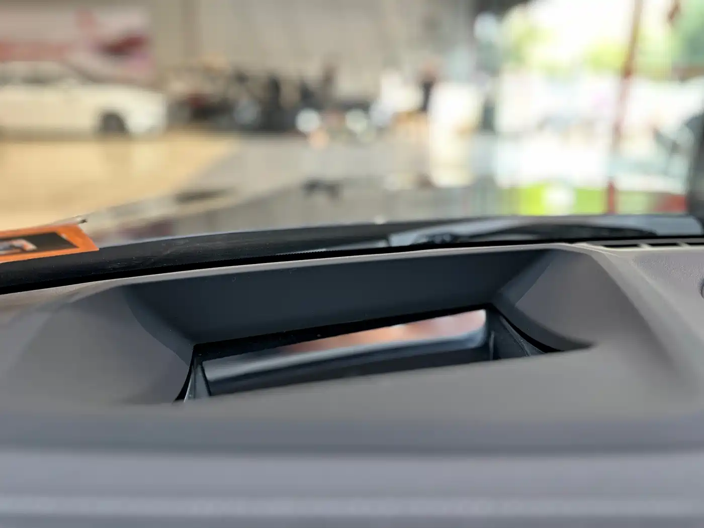 BMW 3 Series 2025 330Li Premium M Sport Night Edition фото 7