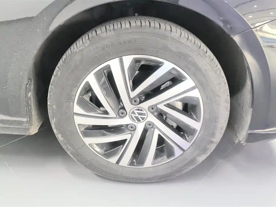 Volkswagen Lavida 2023 300TSI DSG Starlight Full Comfort Edition фото 6