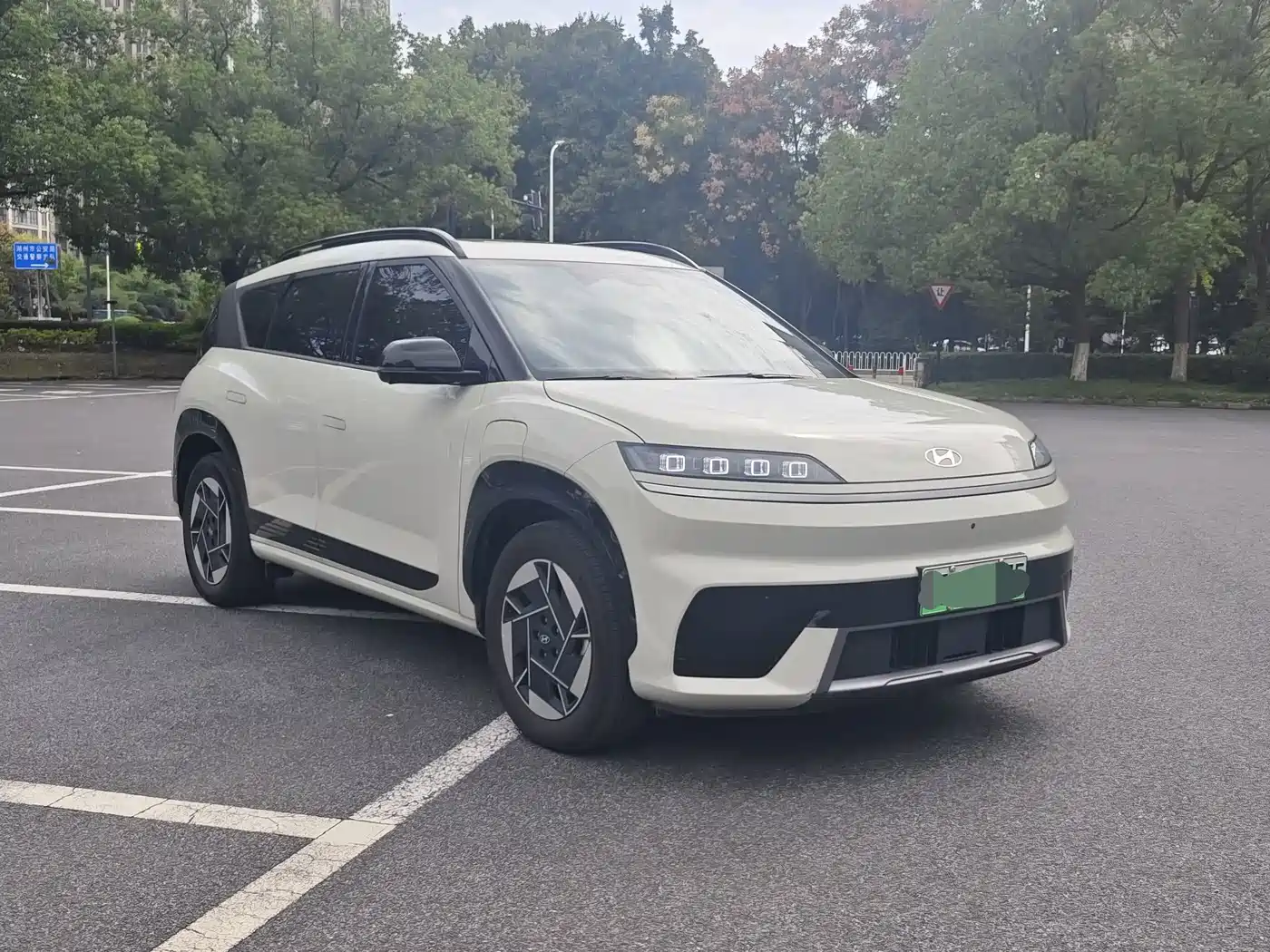 2025 Hyundai ELEXIO