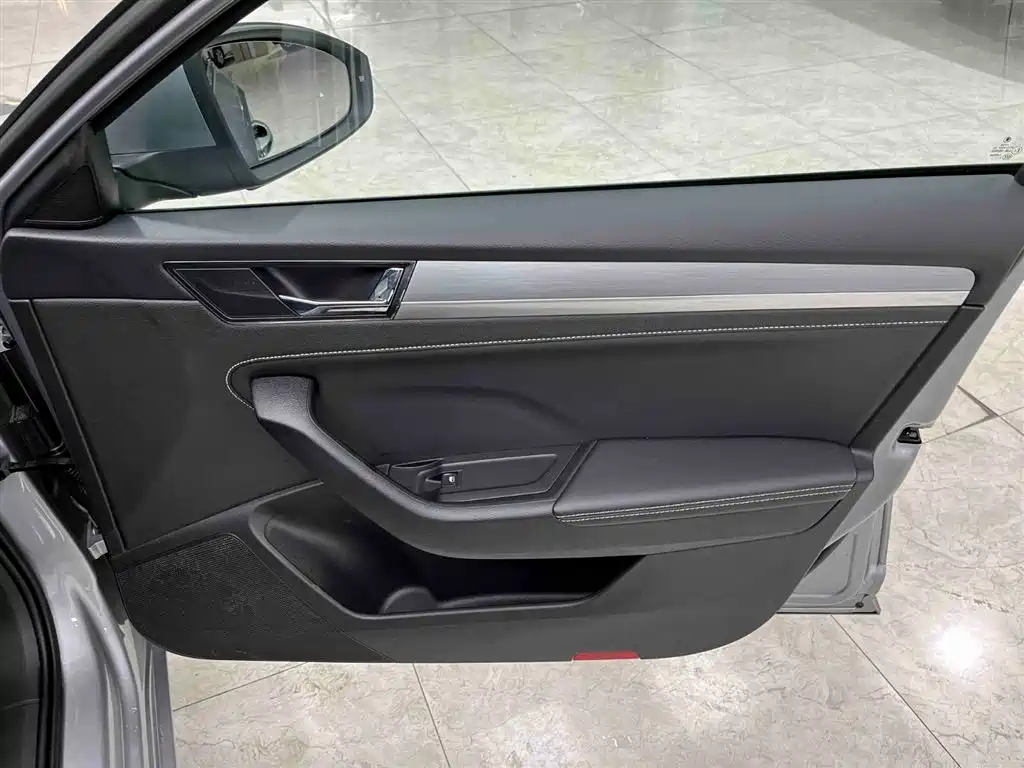 Škoda Superb 2023 Facelift TSI280 DSG Premium Edition фото 12