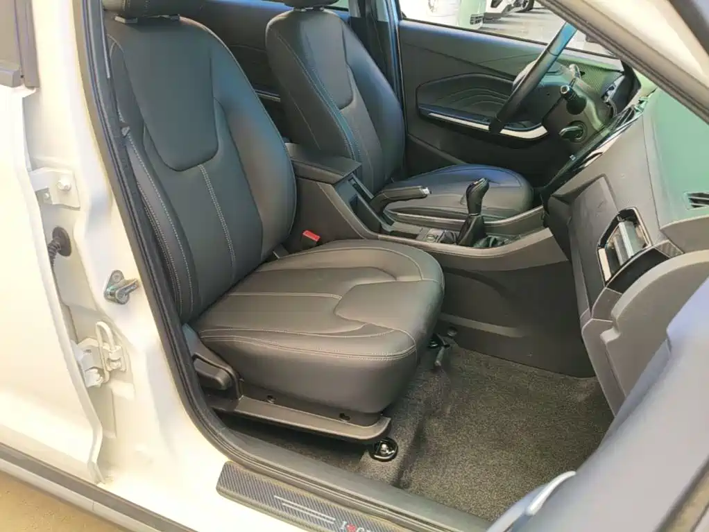 Chery Tiggo 3x 2021 2021 PLUS 1.5L Manual Enjoyment Pine Nut Version