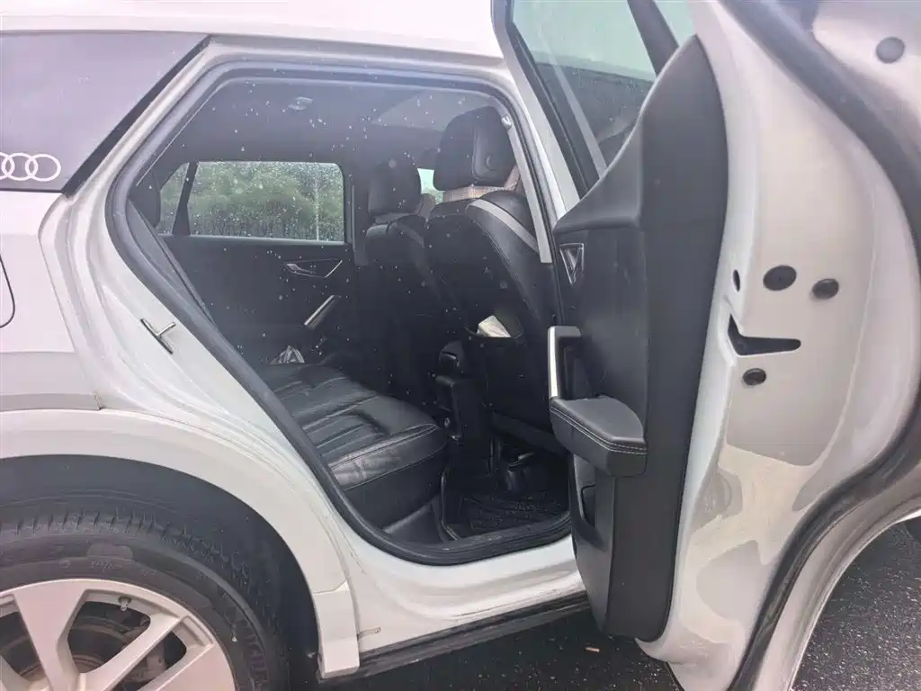 Фото 7 - Audi Q2L