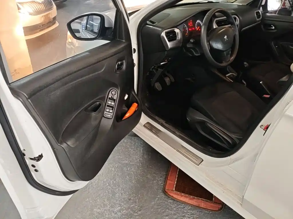 Peugeot 301 2016 2016 1.6L Manual Comfort Edition